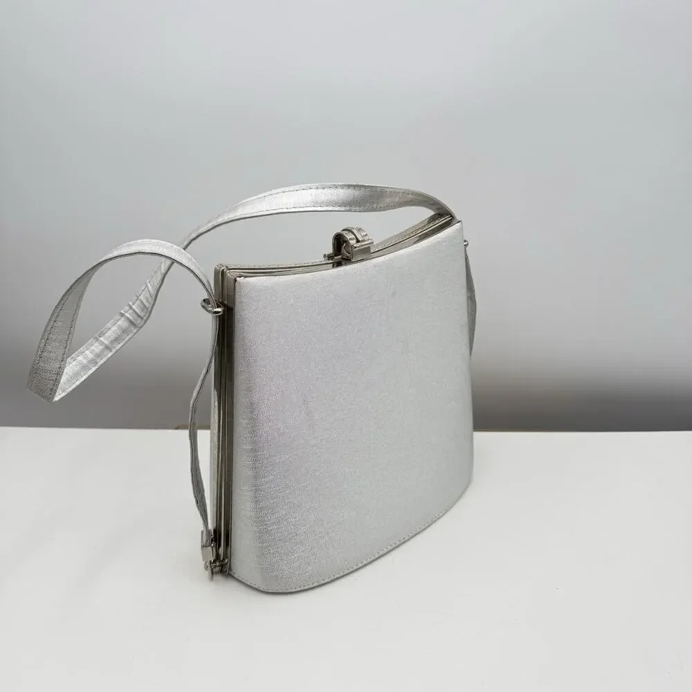 Vintage Metallic Silver Hard Shell Shoulder/Crossbody Bag Adjustable Strap EUC‎